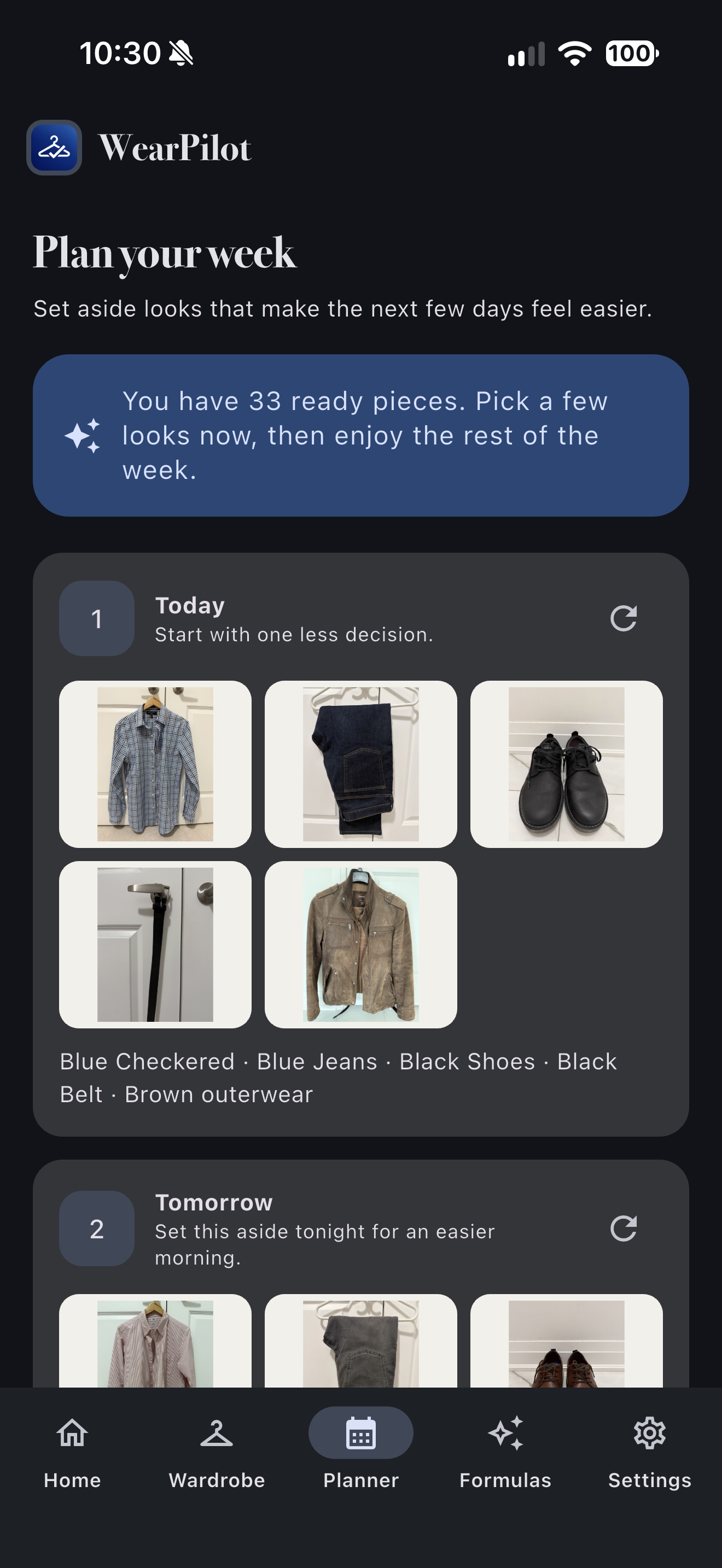 WearPilot Planner screen showing a weekly outfit plan